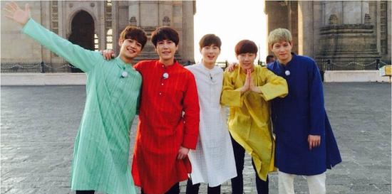 珉豪、圭贤、SUHO、圣圭、宗泫