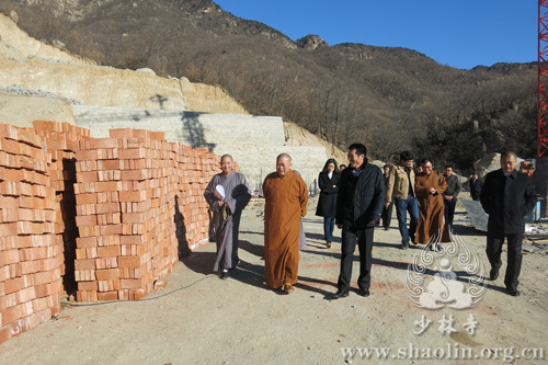 永信方丈一行视察蓟县盘山北少林寺