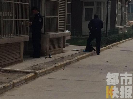 西安北郊一小区男子坠楼身亡 死因未明(图)