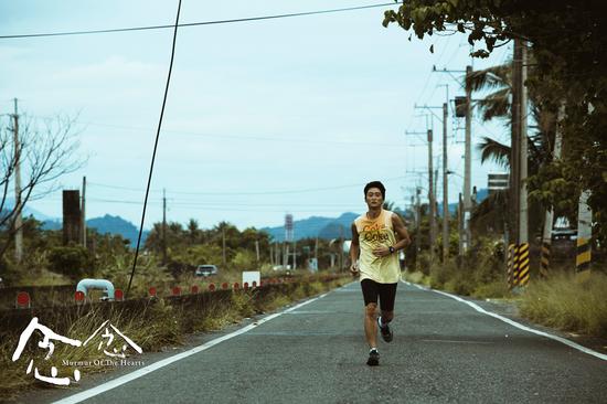 柯宇纶在电影中是“绿岛跑男”