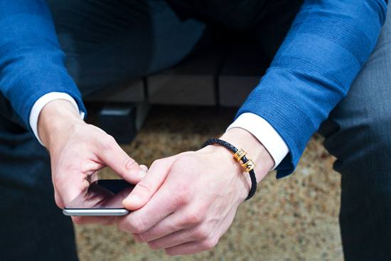 周生生Charme XL-'Tattoo'（纹身）系列_在职场上拼搏，勇闯高峰_勇气+智慧