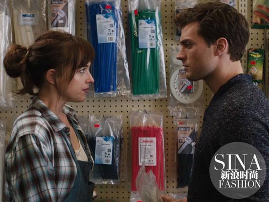 五十度灰剧照_五十度灰房间_五十度灰女主角服装-圈子花园图片