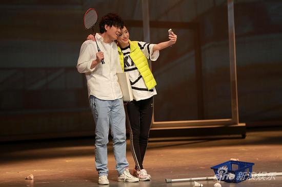 潘粤明张予曦自拍