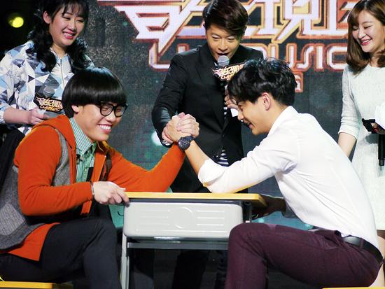 李琦变身“大力士”