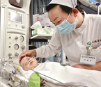 7月大女嬰長拳頭大腫瘤