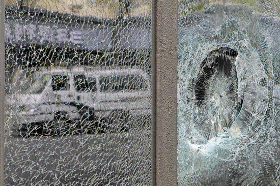 e代驾300多司机围堵酒吧:因常被保安欺负|酒吧