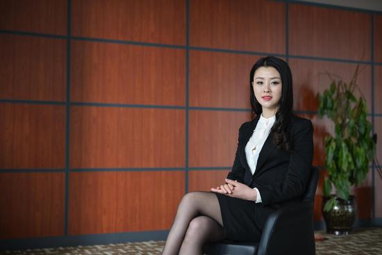 重庆美女职业经理人的航空梦坚信财富才能带来安全感
