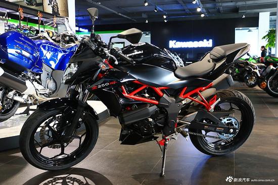 实拍轻量化街行利器川崎Z250SL
