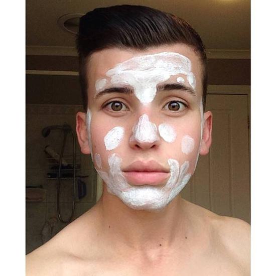 澳洲一少年晒自己丰臀照 引起网友热议|丰臀|澳