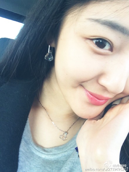 17岁艺考女神长得太美 其他人不愿与她同场 