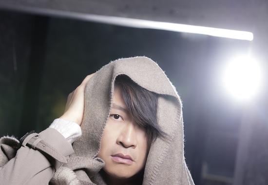 游鸿明《让初恋像昨天》拍摄花絮照