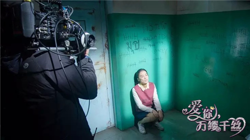 黄圣依带病拍 《爱你》除夕仍赶工