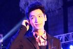 罗云熙家乡成都出席活动 首唱《夜未央》