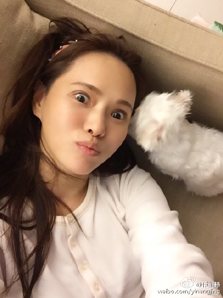 伊能静睡前自拍