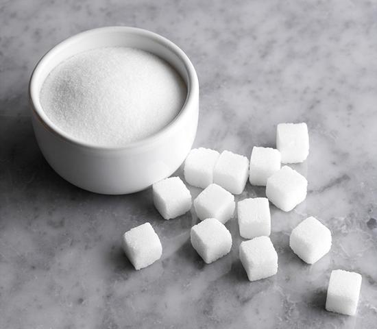 每天摄入的糖不应超过6茶勺