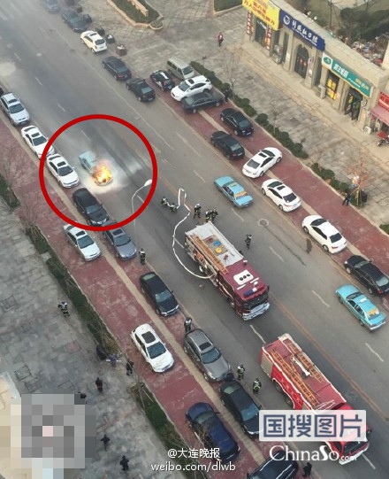 大连一出租车发生爆炸。