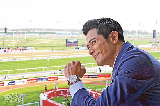 郭富城以浪琴表代言人身份前往迪拜出席世界杯赛马盛事。