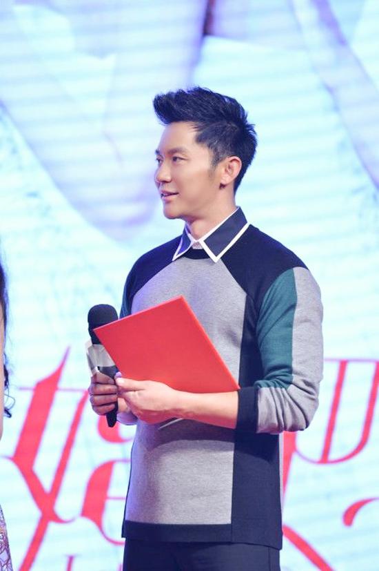 《结婚吧》李晨被郭碧婷熊背 直呼