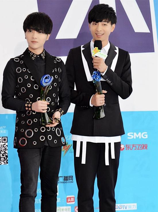 左立斩获“东方新人奖”