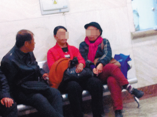 扮保洁装医生,一步步将就诊患者糊弄到小诊所开假药