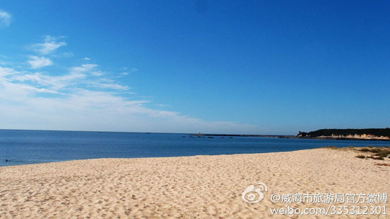 威海海滩（图：@威海市旅游局官方微博）