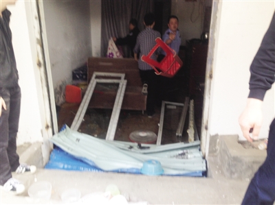 合肥13家涉黄美容院被捣毁 按摩床足足装了3货车