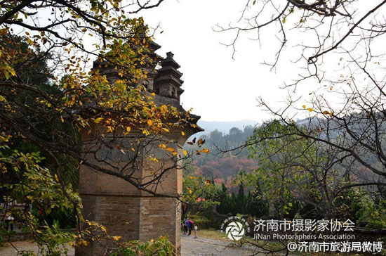 九顶塔民族风情园（图：@济南市旅游局微博）