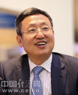 戴玉林,男,1959年生于江苏,1992年7月毕业于东北财经大学博士。