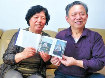 4月2日,川籍老兵邓遂良的儿子邓伯川、女儿钟秀玲在成都首次相聚