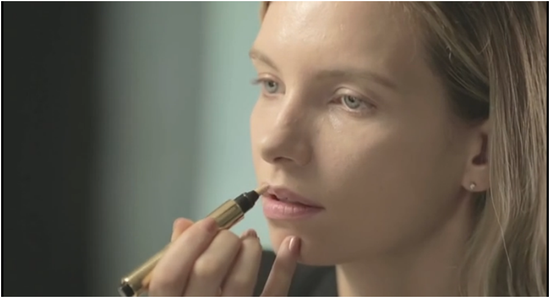 捕捉光的秘密:YSL明彩笔