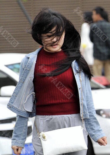 “妖风”吹来成都 春熙路美女秒变梅超风