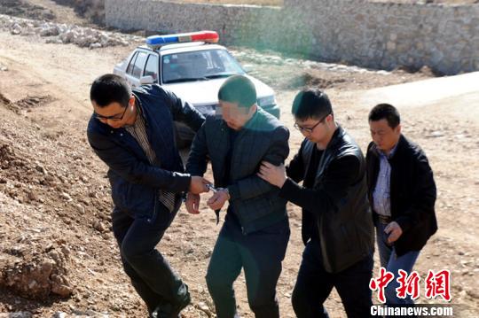 山西破获持枪抢劫杀人案 两人被活埋同伙分赃