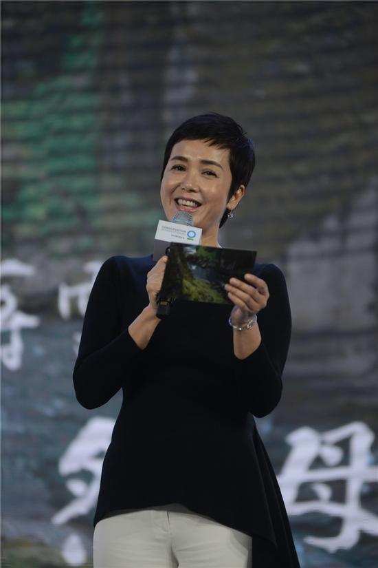 蒋雯丽配音“大自然母亲”