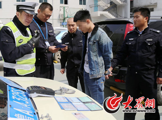 民警將耿某控制后,帶回大隊做進一步調查。