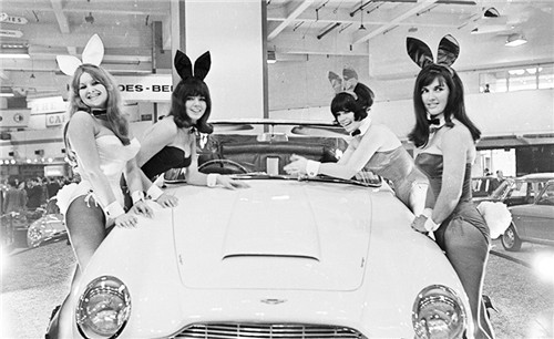 1965��&nbsp;��ģ�Ǵ��ɻ���������Ů�ɵ�����