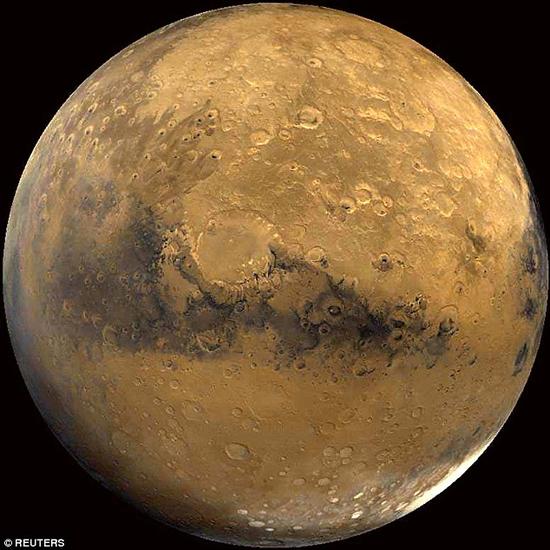 美国行星学会对2033年派遣宇航员环绕火卫一，2039年进行载人登陆的可行性和成本进行了分析，最后得出美国宇航局的载人太空探索预算能够承受这些任务的结论。不过，政治因素可能导致载人探火的时间推迟