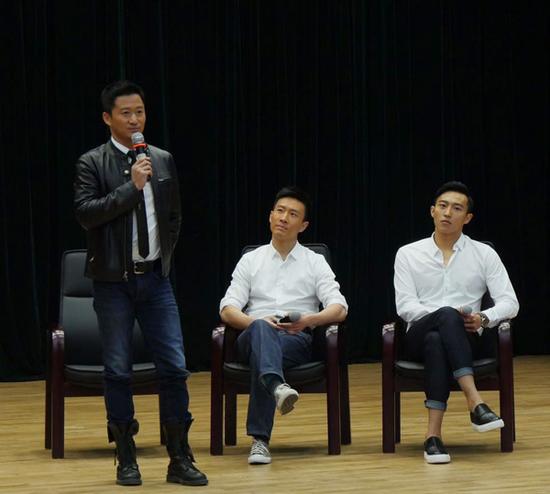 吴京与张永达现场阐述