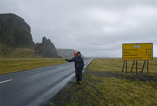 在冰岛免费搭便车