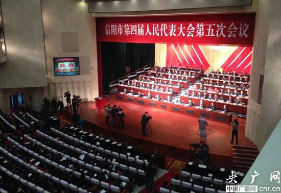 信阳政府工作报告作最硬气环保要求 让违法者