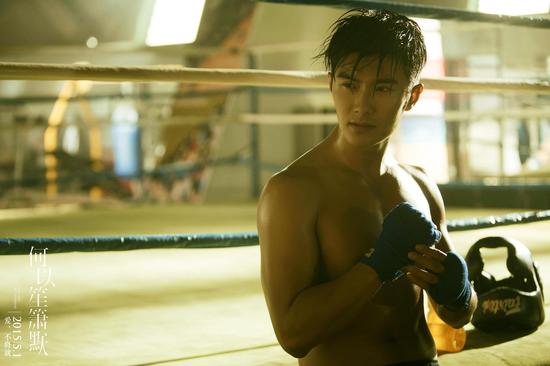 沈泰赤膊上阵默默坚守