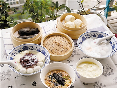 豆腐脑、海参蒸蛋。