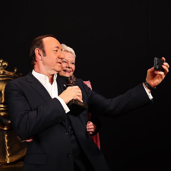 史派西捧奖自拍