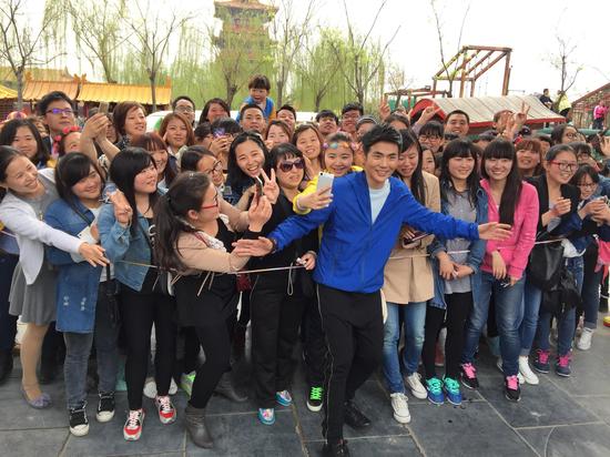 大型文学户外真人秀《文字英雄》少林寺开录