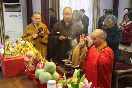 浙江省宁波市天童禅寺举行第三届居士学修班开学典礼