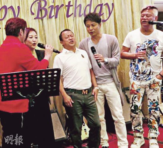 曾志伟庆生醉酒唱K 张学友李克勤等伴唱|张学