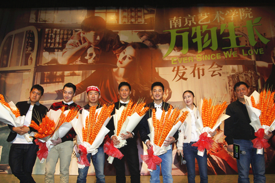 韩庚《万物生长》以死相劝 求范爷一起蹦极