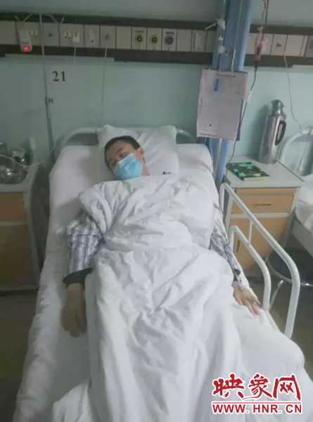 病床上的林常青