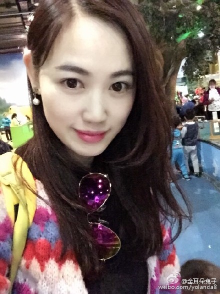  Beautiful photo of Wang Baoqiang's wife