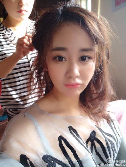  海陆 疑回应姐弟恋:最美是陪伴 - 手机 新浪网 