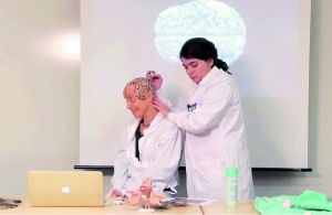 “身教大于言傳”的霸氣舉動帶給學生印象深刻的一堂課。